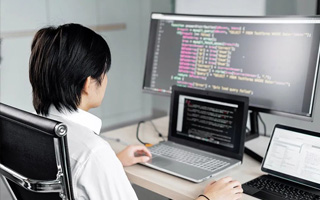 永州 api php源码,下载的php源码怎么运行呢？